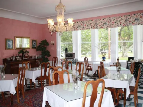 Park View Historic Hotel